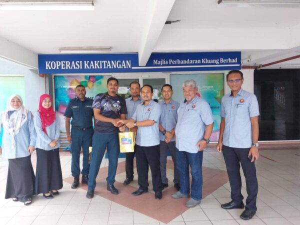 Penyampaian Sumbangan Sempena Sambutan Hari Deepavali